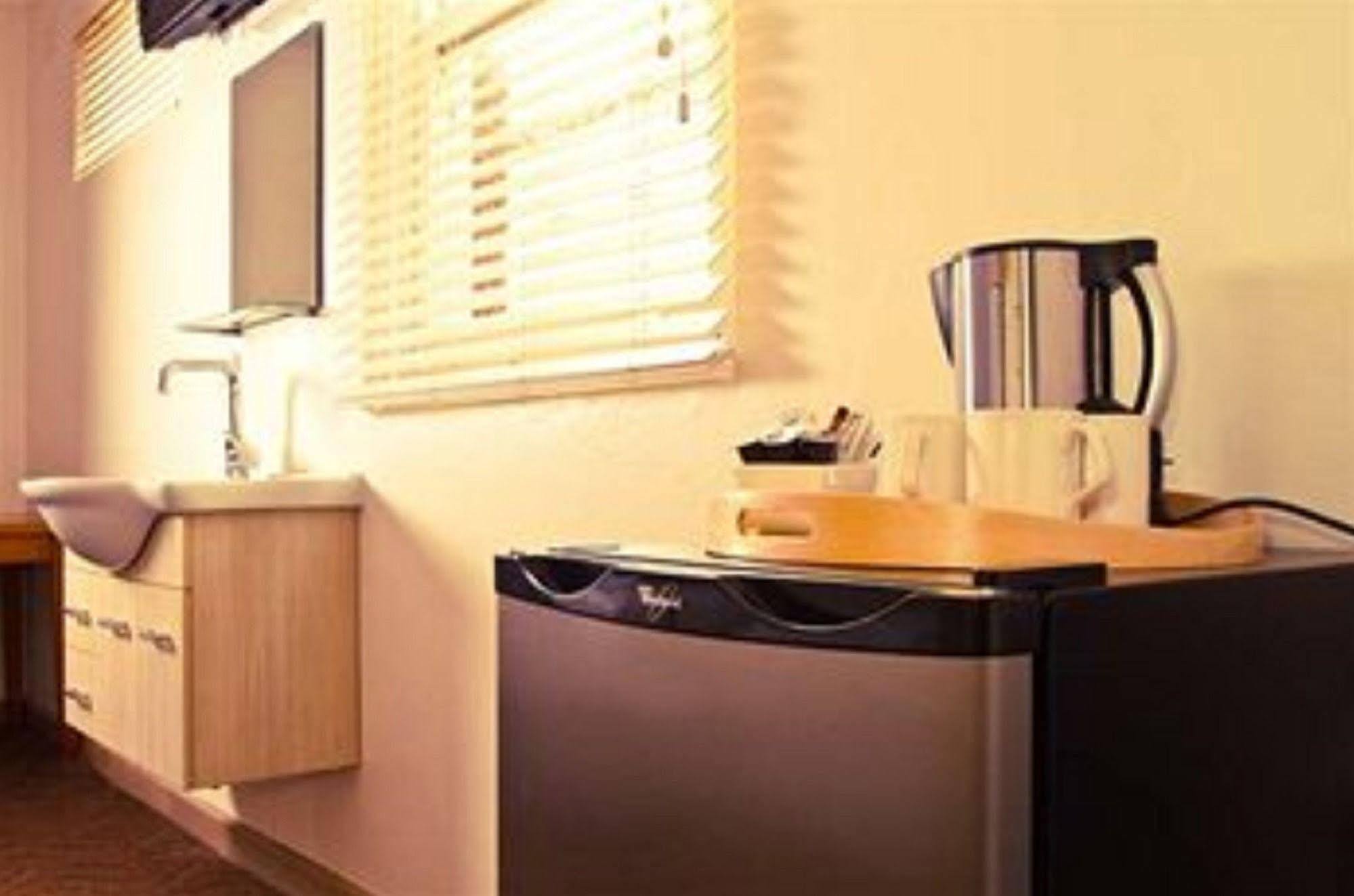 Cbd Hotel Newcastle Bagian luar foto