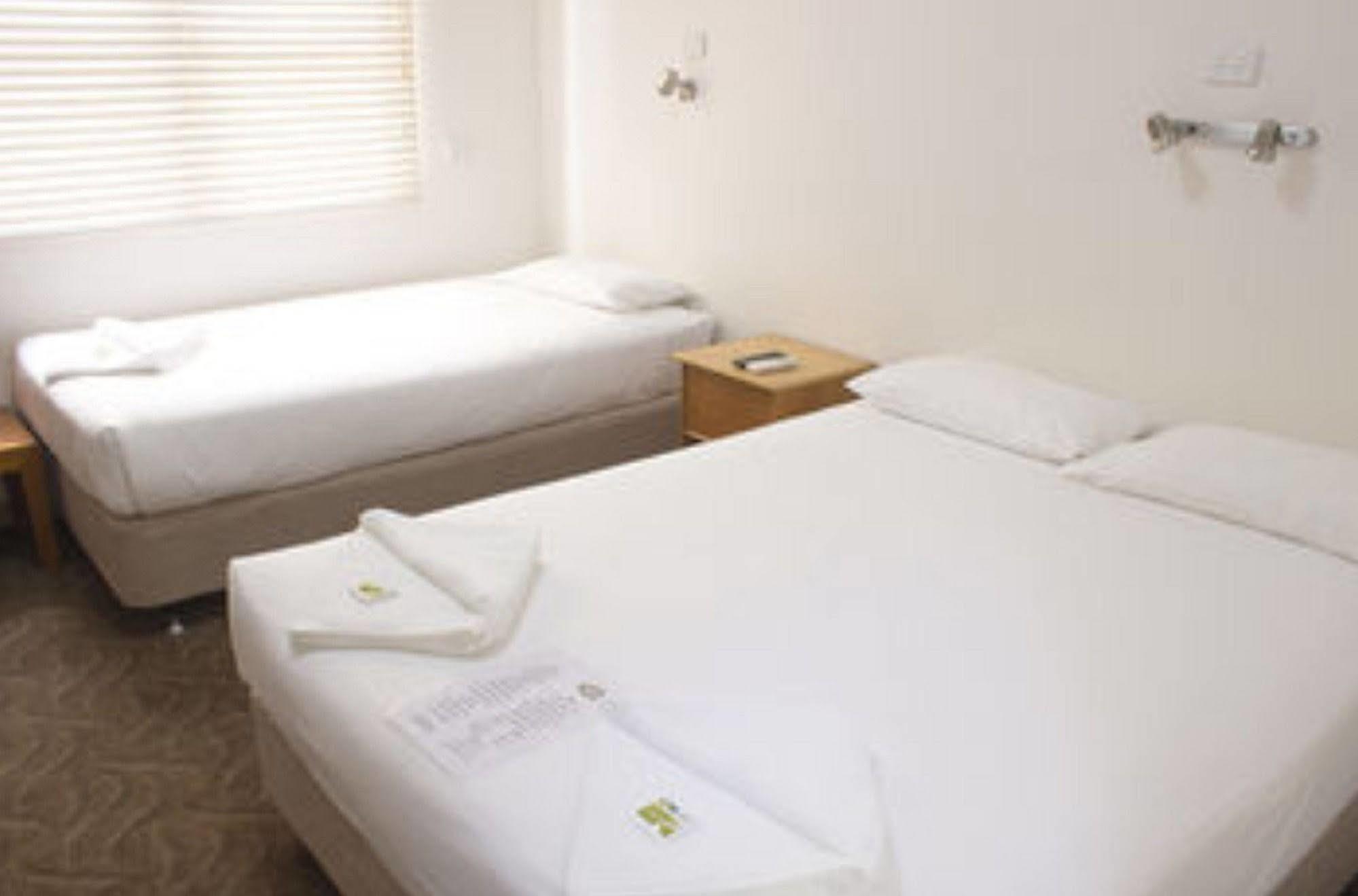 Cbd Hotel Newcastle Bagian luar foto