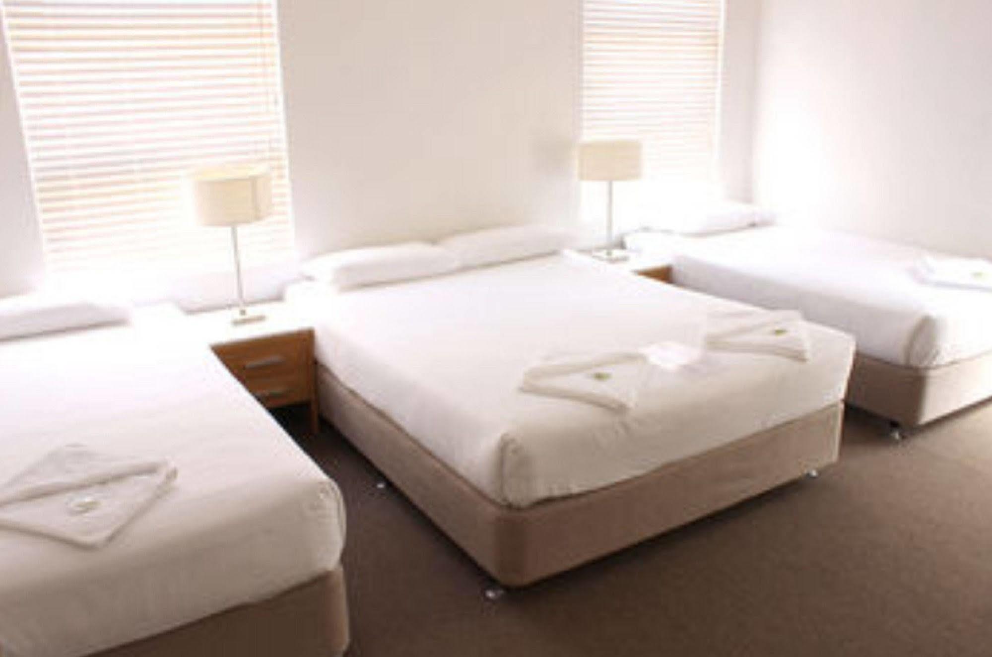 Cbd Hotel Newcastle Bagian luar foto