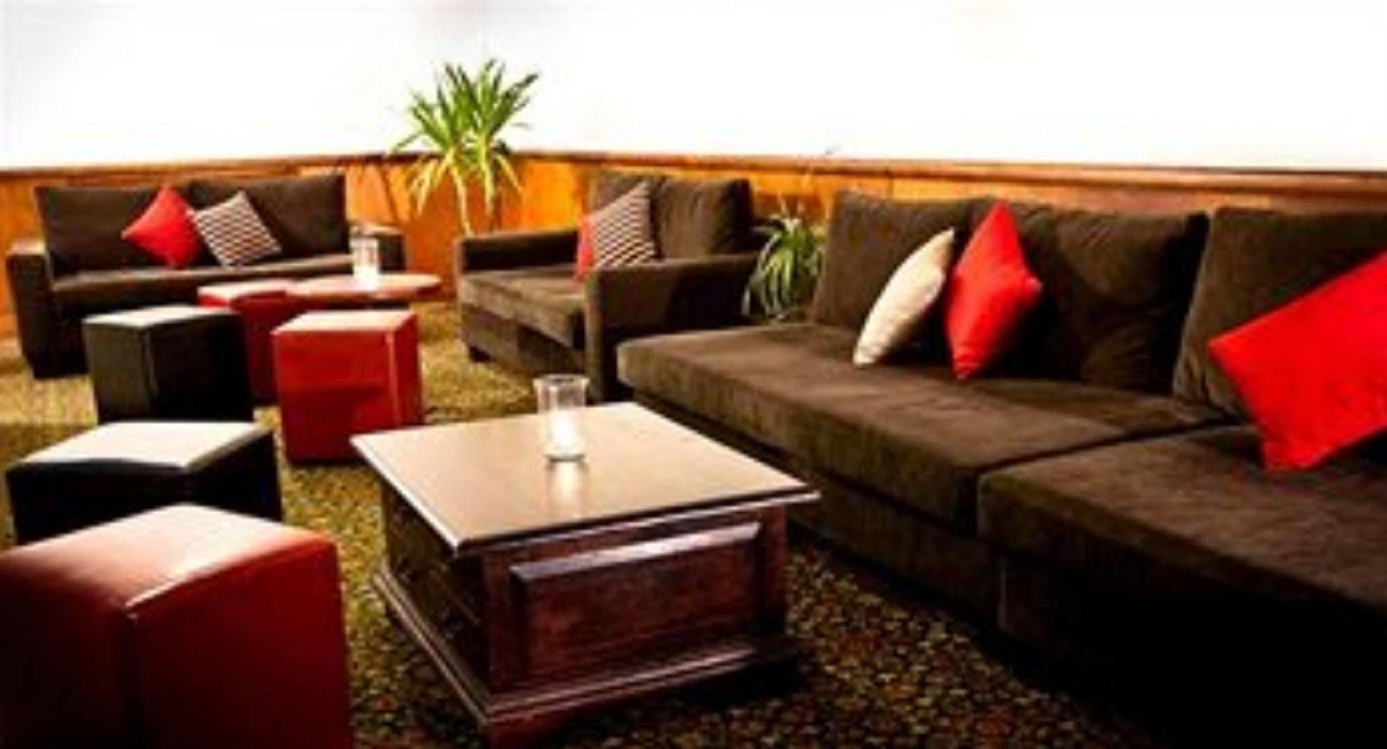 Cbd Hotel Newcastle Bagian luar foto